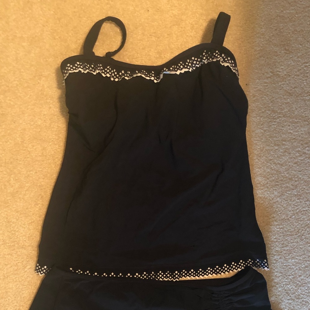 Profile by gottex 36D tankini swim top laser cut